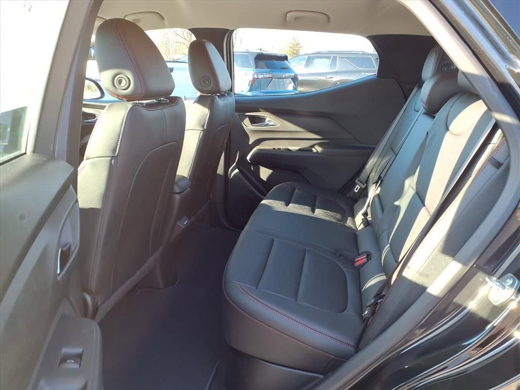 2027 Chevrolet Bolt RS - Photo 13