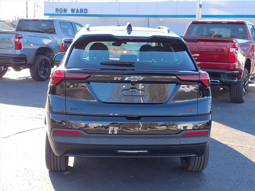 2027 Chevrolet Bolt RS - Photo 14