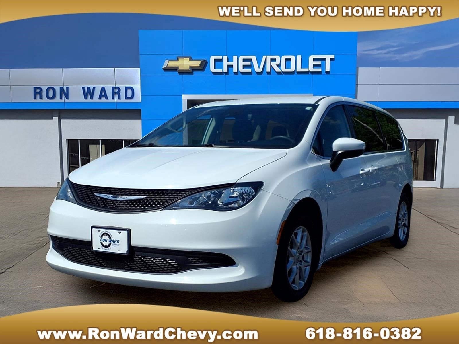 2023 Chrysler Voyager LX's photo