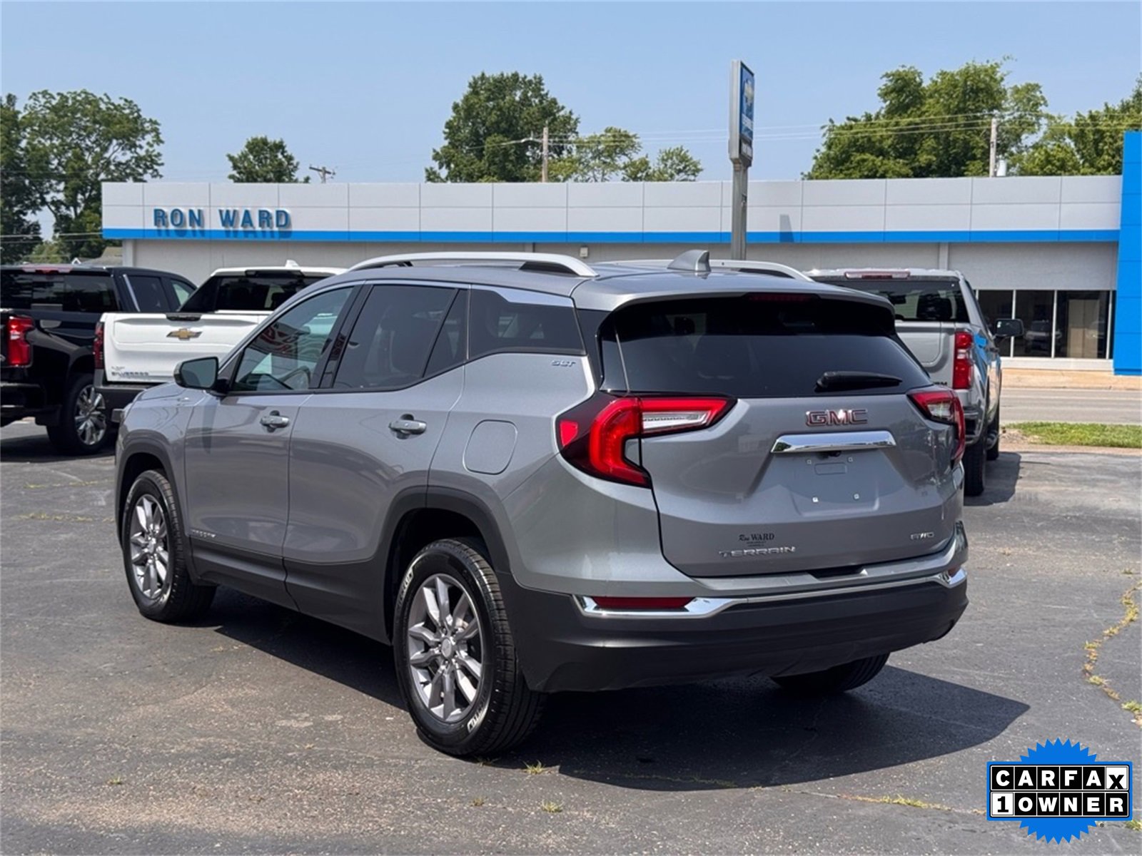Used 2024 GMC Terrain SLT with VIN 3GKALVEG1RL148533 for sale in Herrin, IL
