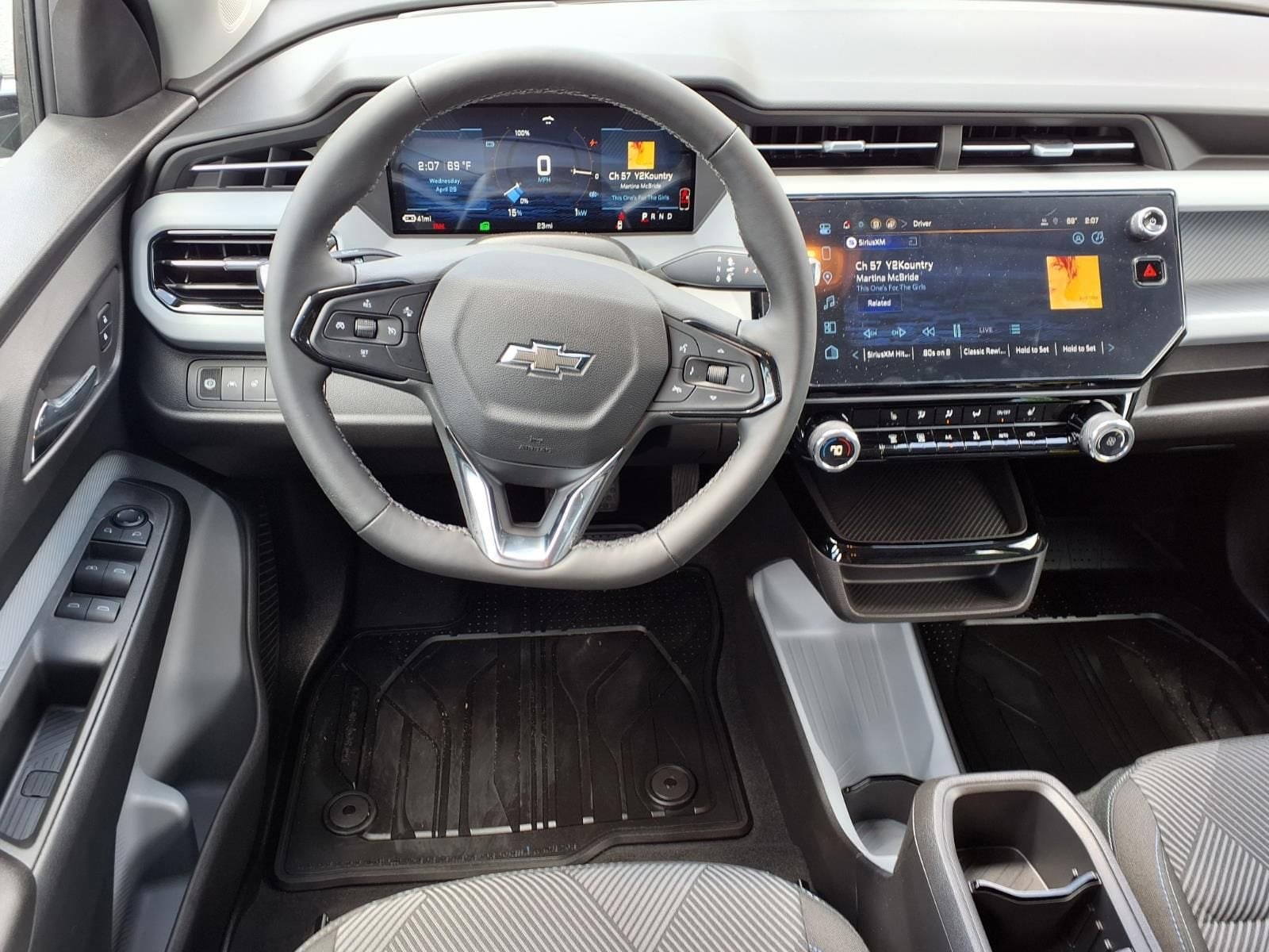 2027 Chevrolet Bolt LT - Photo 4