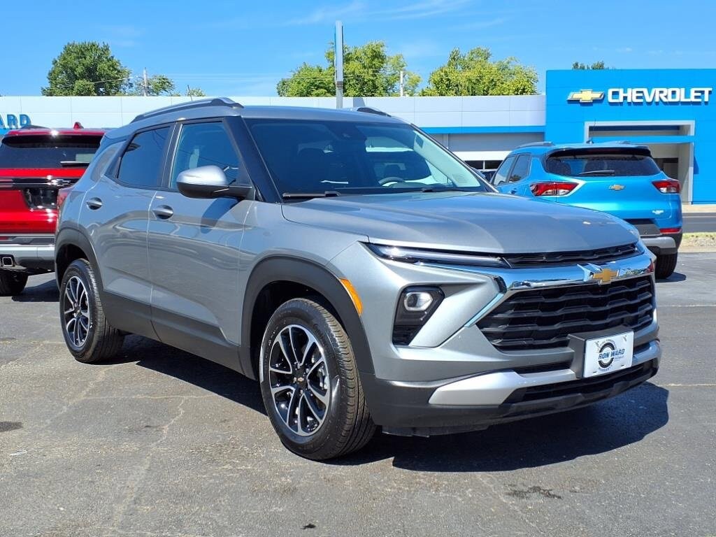 2024 Chevrolet Trailblazer LT photo 2