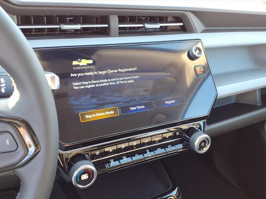 2027 Chevrolet Bolt RS - Photo 9