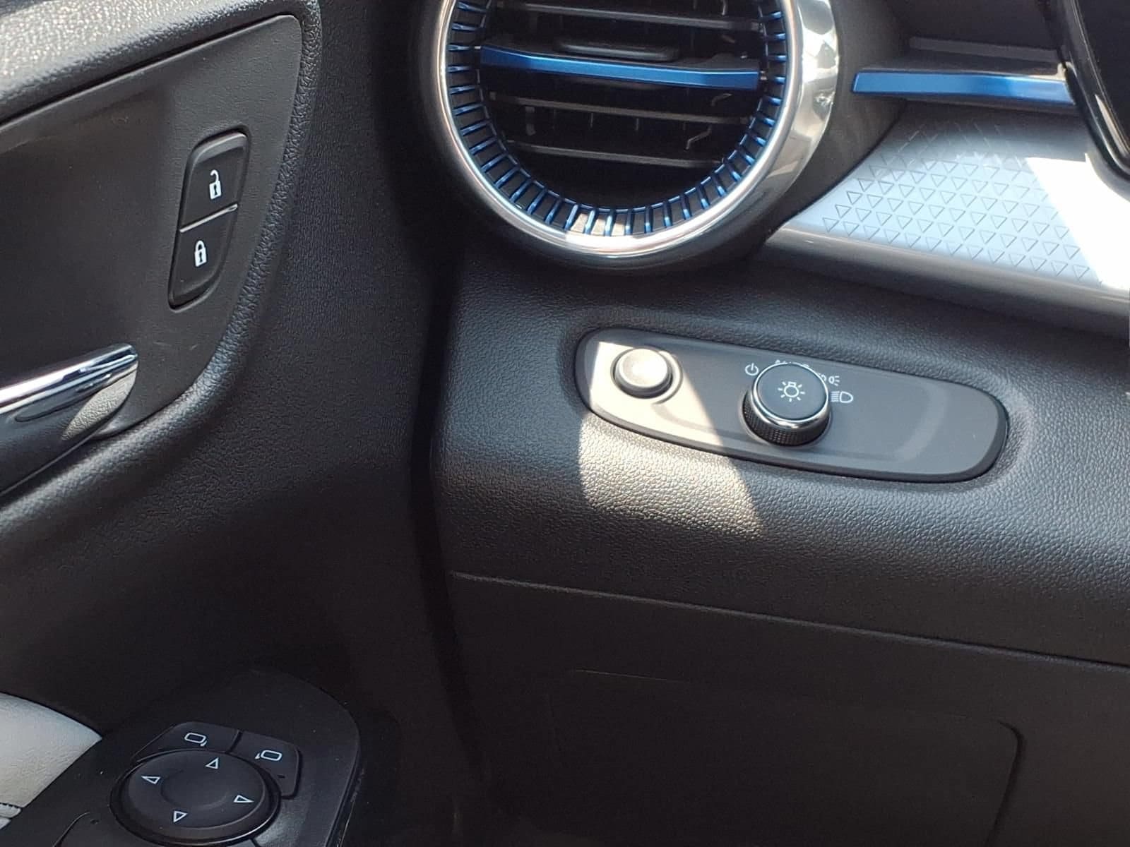 2026 Chevrolet Trax LT - Photo 15