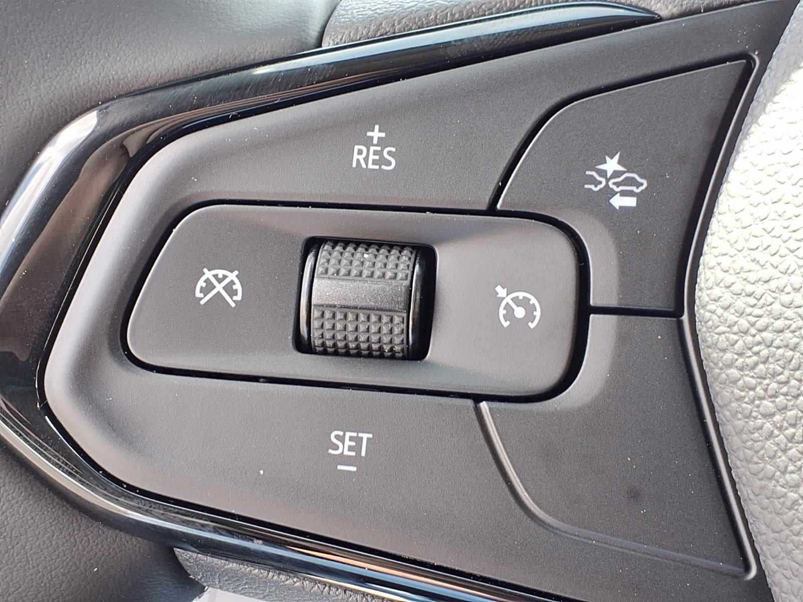 2027 Chevrolet Bolt LT - Photo 10