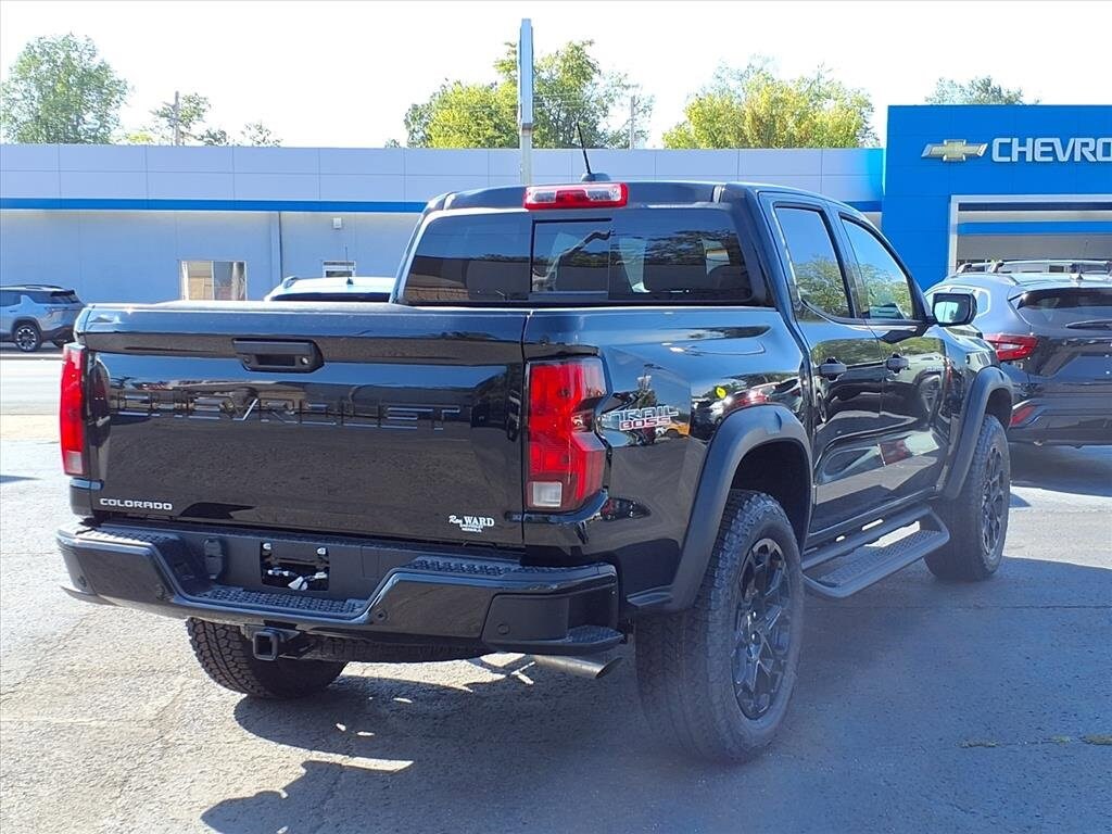 2026 Chevrolet Colorado Trail Boss photo 3