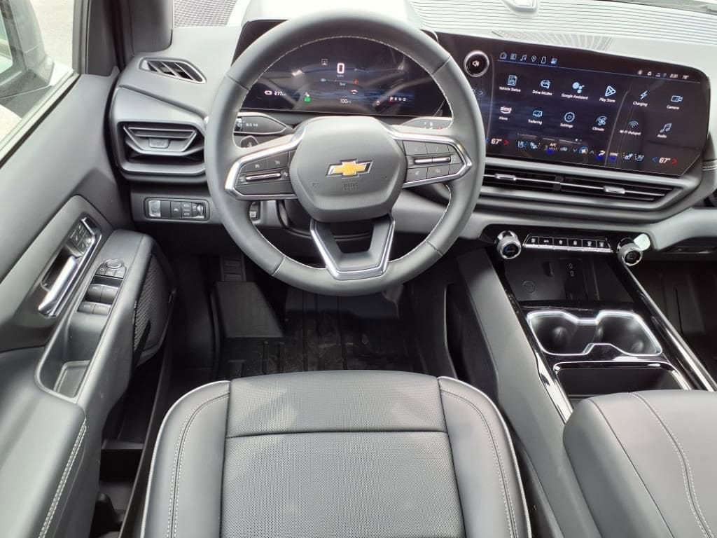 2025 Chevrolet Silverado EV LT - Photo 7