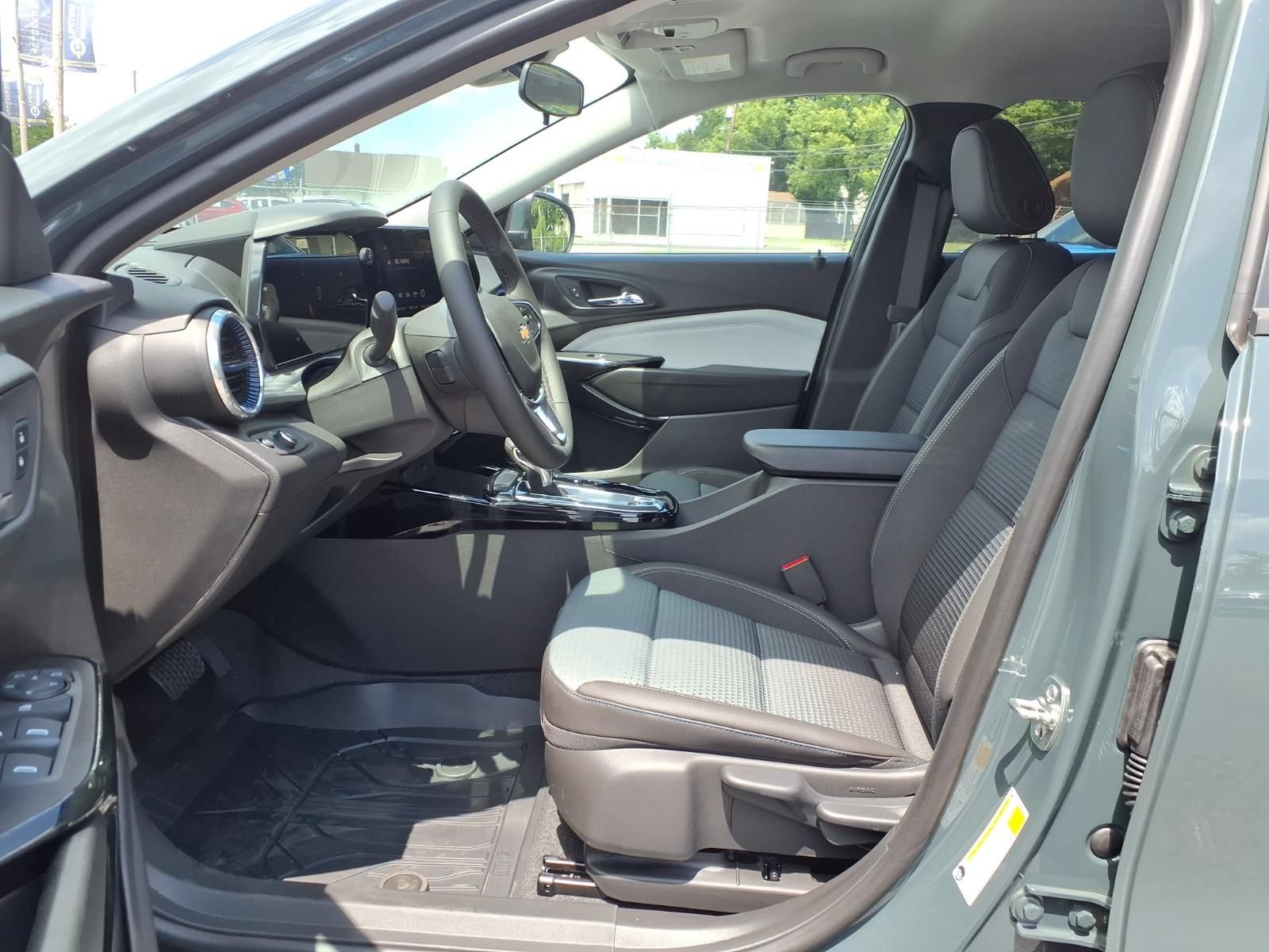 2026 Chevrolet Trax LT - Photo 16