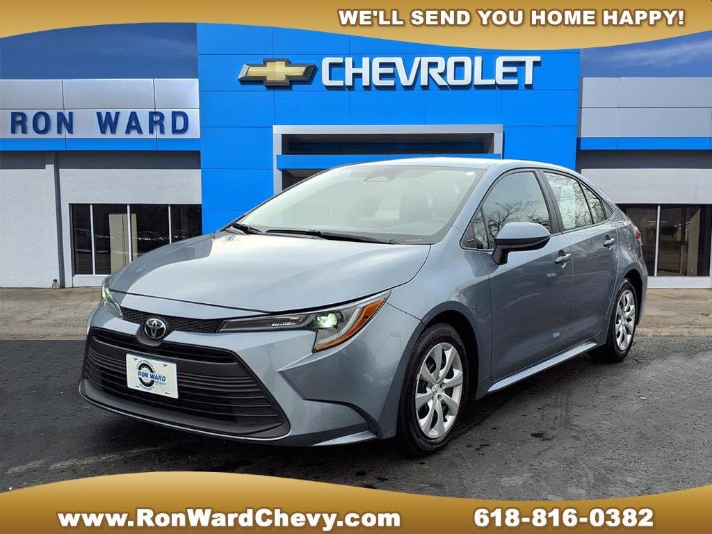 2024 Toyota Corolla LE's photo