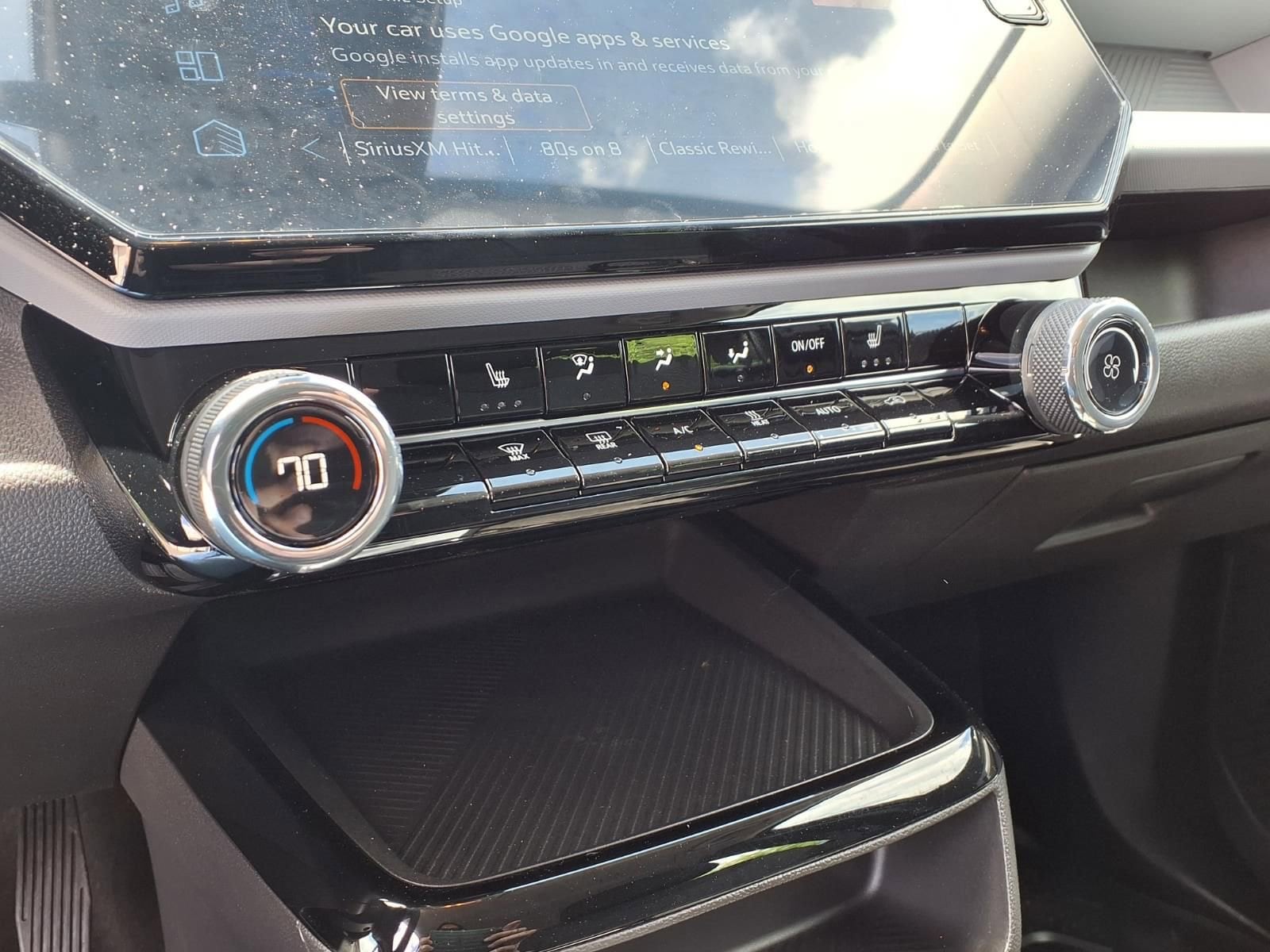 2027 Chevrolet Bolt LT - Photo 8
