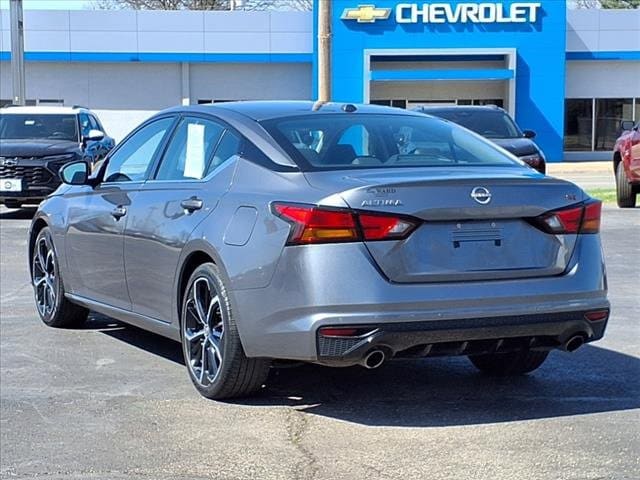 Used 2023 Nissan Altima SR with VIN 1N4BL4CVXPN316068 for sale in Herrin, IL