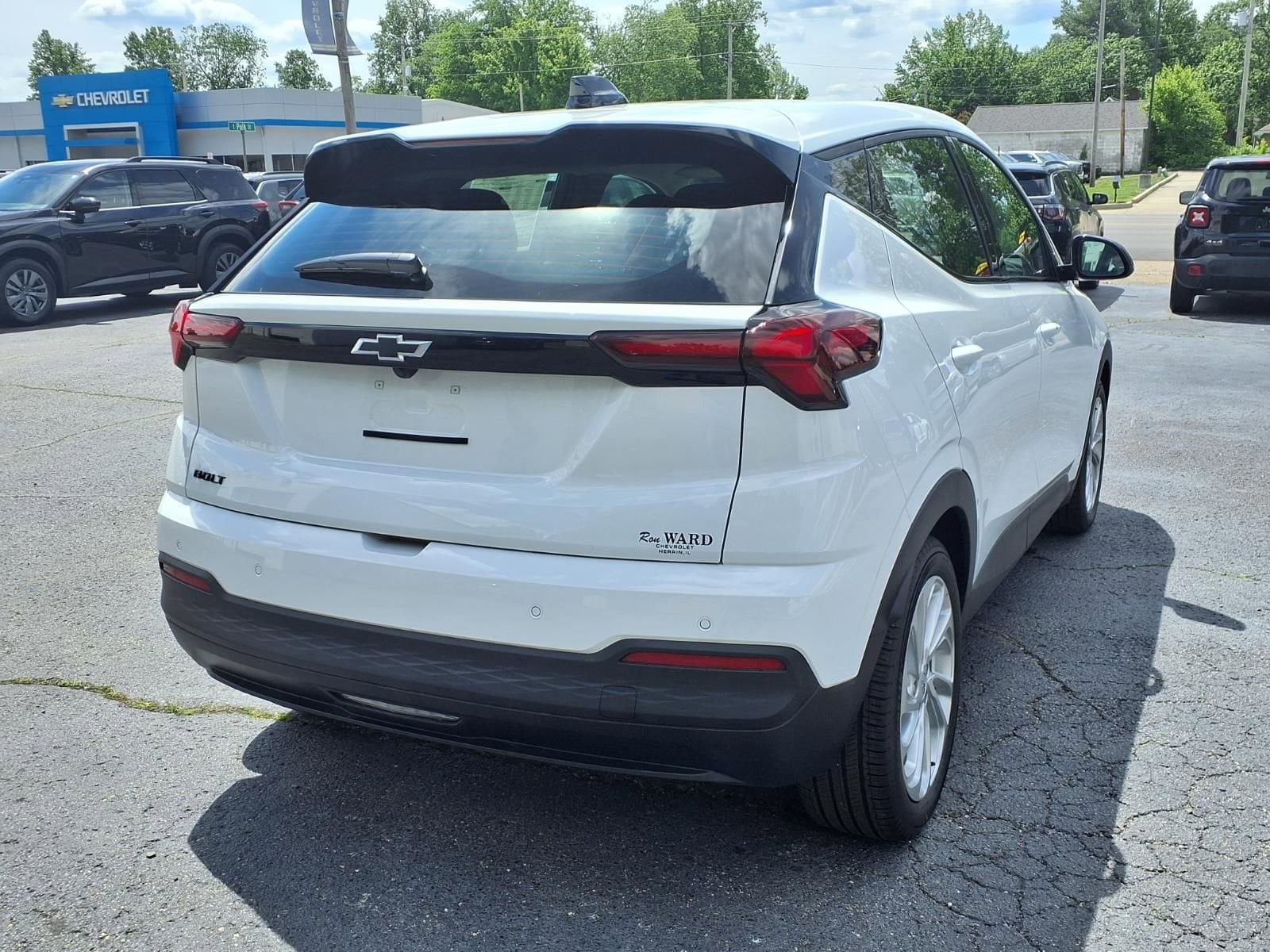 2027 Chevrolet Bolt LT - Photo 23