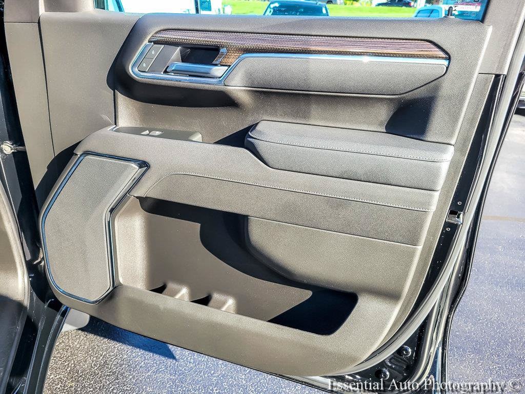 2025 Chevrolet Silverado 1500 LT - Photo 24