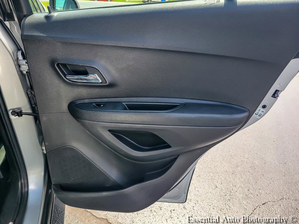 2018 Chevrolet Trax LS - Photo 24