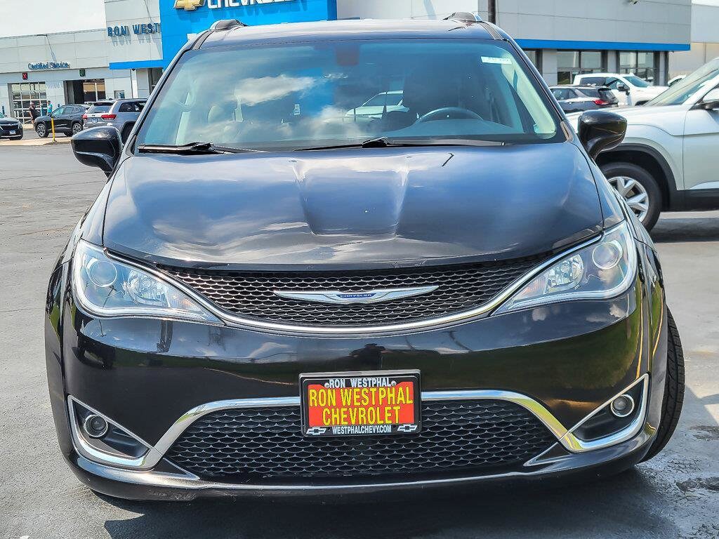 2020 Chrysler Pacifica Touring L photo 4