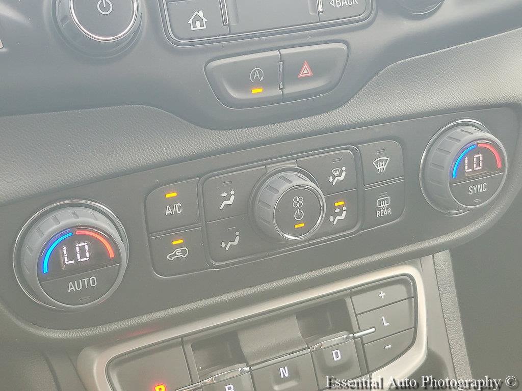 2023 GMC Terrain SLT - Photo 18