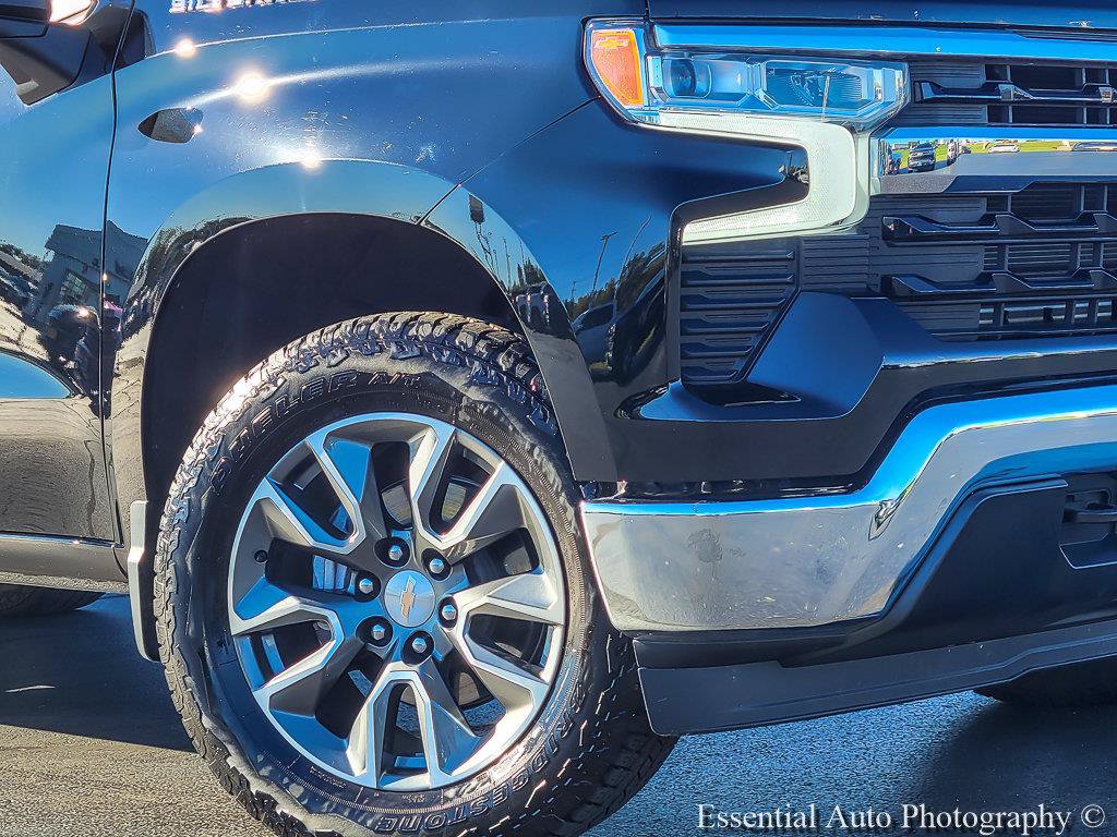 2025 Chevrolet Silverado 1500 LT - Photo 4