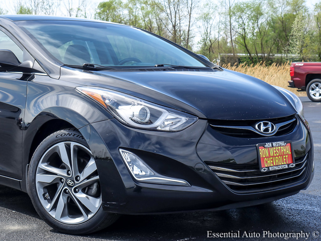 Used 2015 Hyundai Elantra Limited with VIN KMHDH4AE3FU370559 for sale in Aurora, IL
