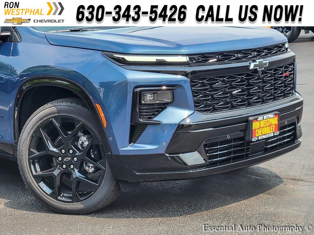 2026 Chevrolet Traverse RS photo 2