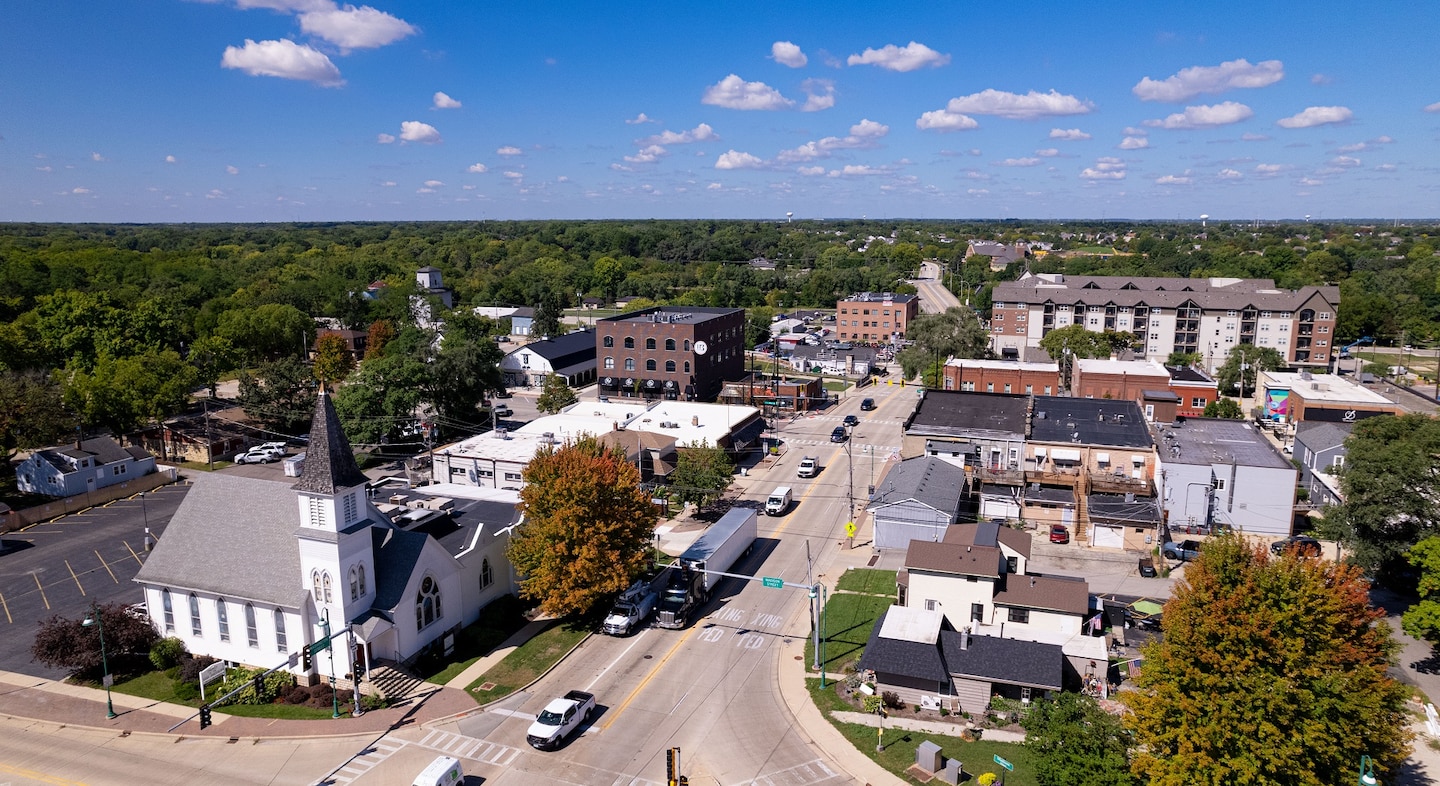 Oswego, Il overhead picture of downtown area