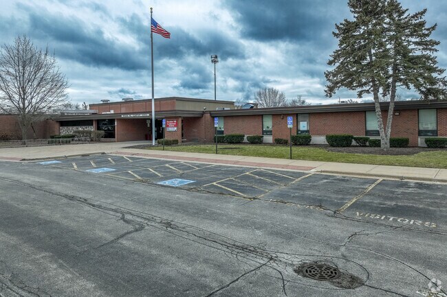  Boulder Hill School located in Montgomery, IL near Oswego, IL