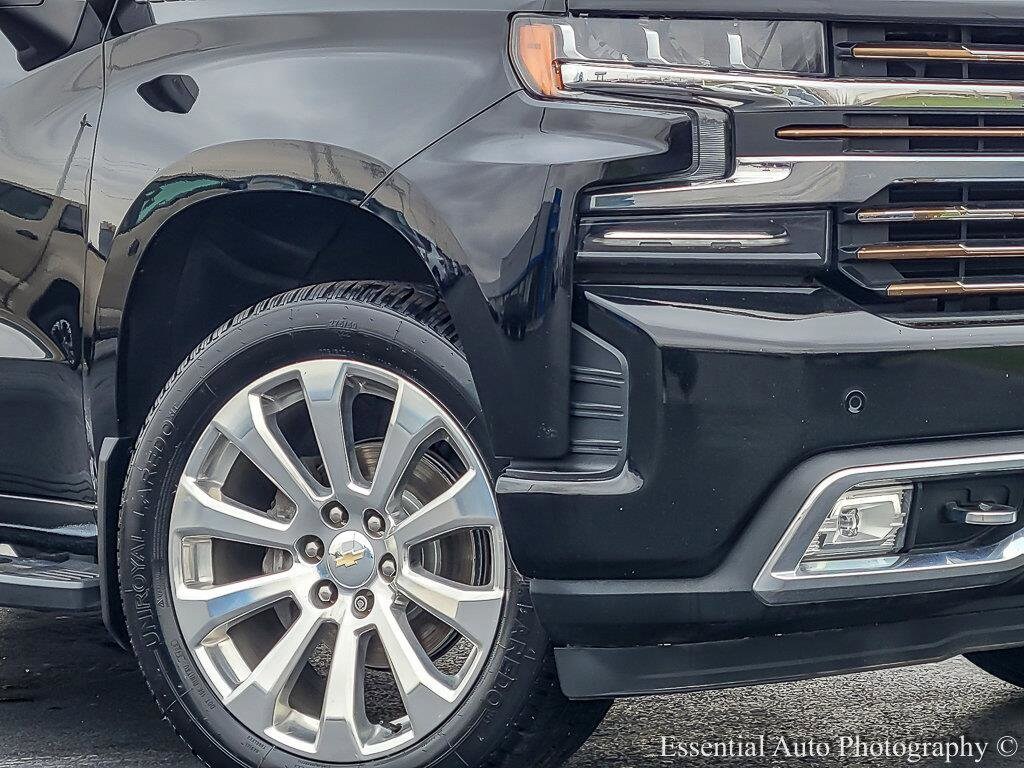 2019 Chevrolet Silverado 1500 High Country photo 2