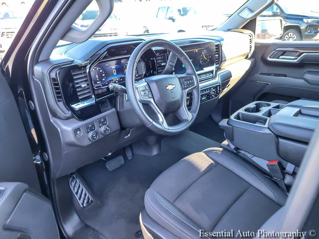 2025 Chevrolet Silverado 1500 LT - Photo 11