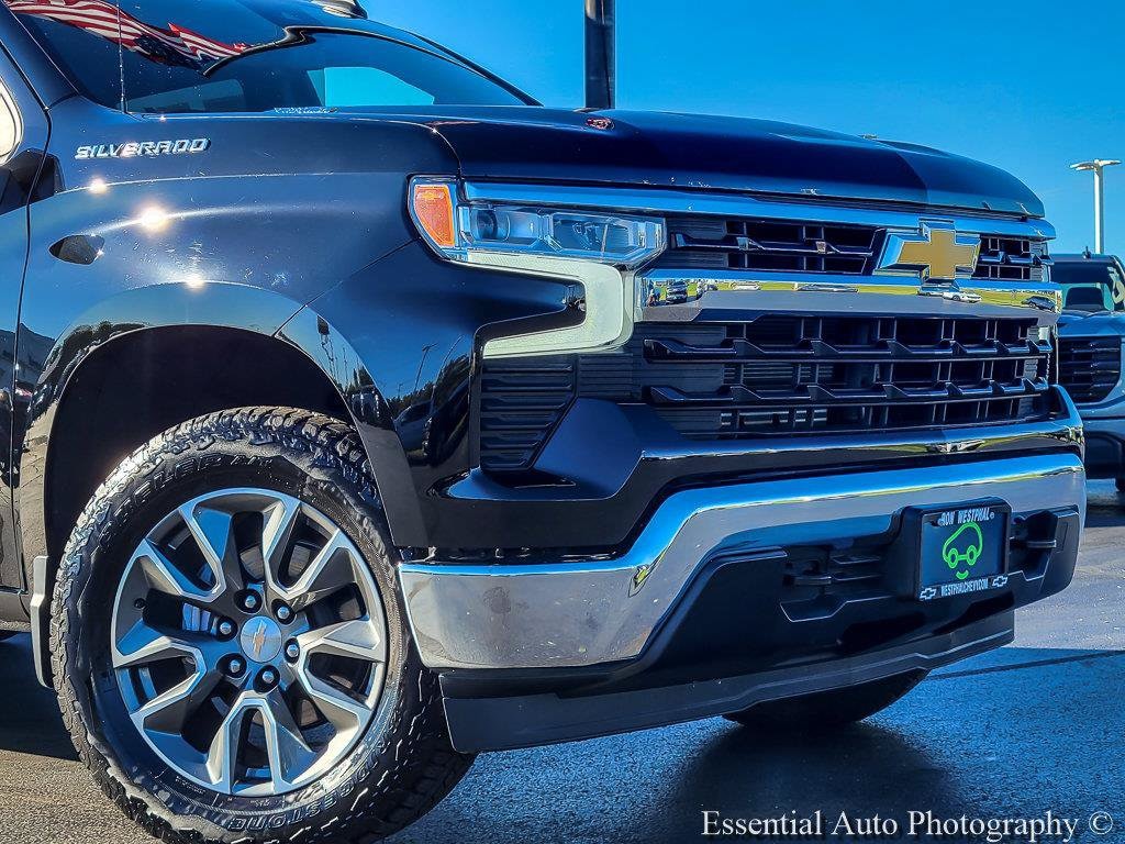 2025 Chevrolet Silverado 1500 LT - Photo 3
