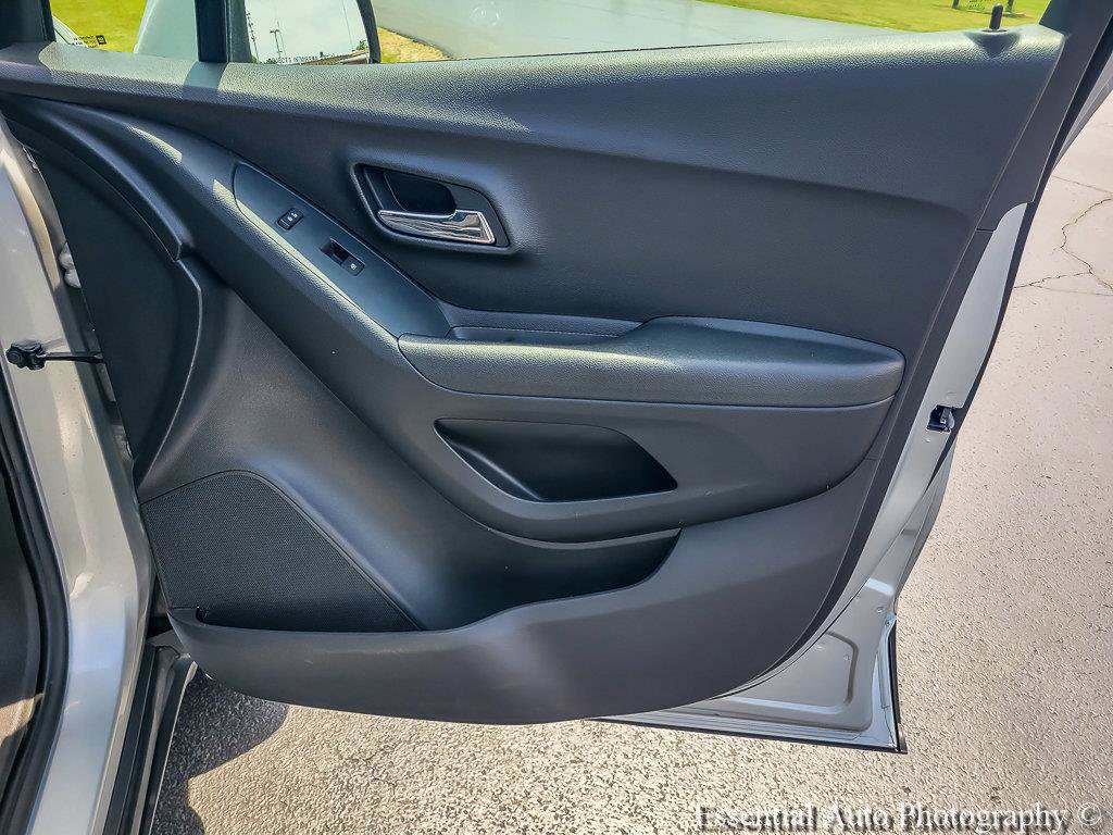2018 Chevrolet Trax LS - Photo 25