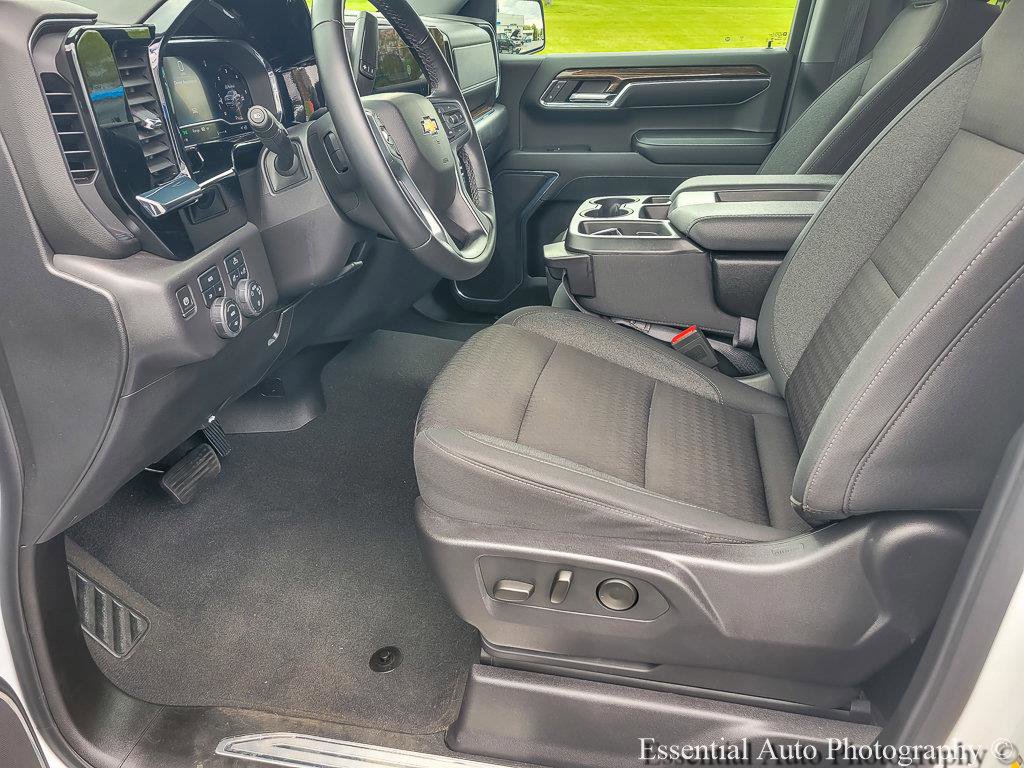 2024 Chevrolet Silverado 1500 LT - Photo 11