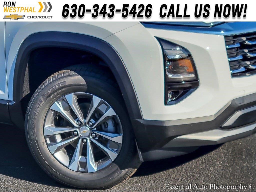 2026 Chevrolet Equinox LT photo 3