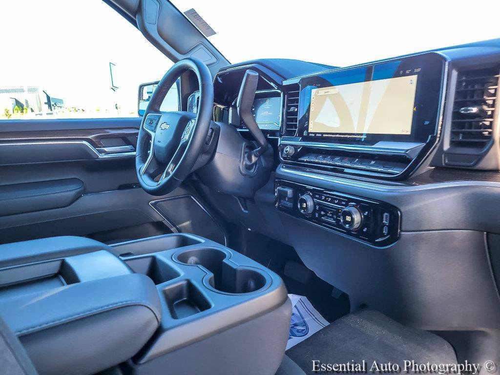 2025 Chevrolet Silverado 1500 LT - Photo 25