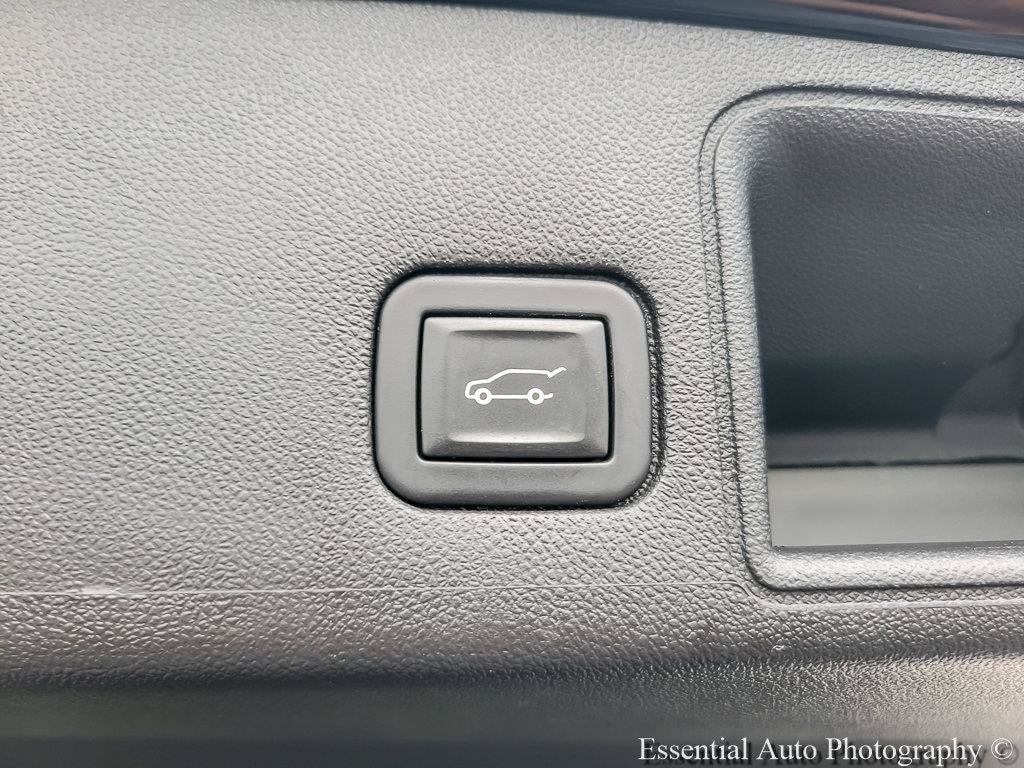 2023 GMC Terrain SLT - Photo 24