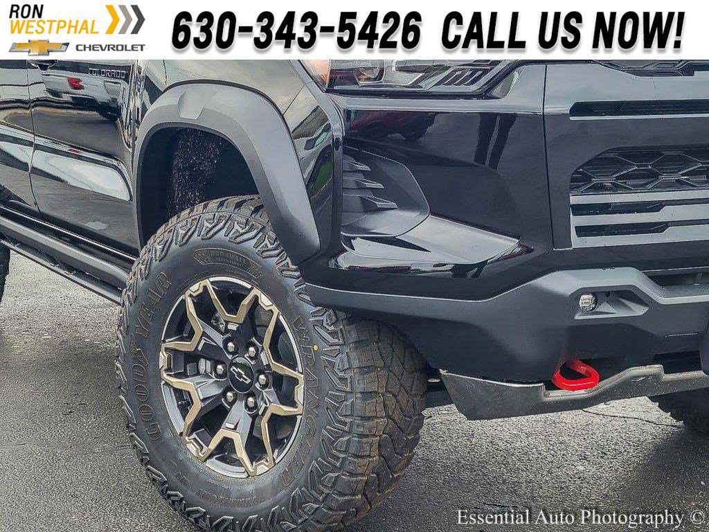 2025 Chevrolet Colorado ZR2 photo 3