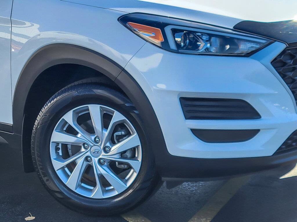 2021 Hyundai Tucson SE photo 3