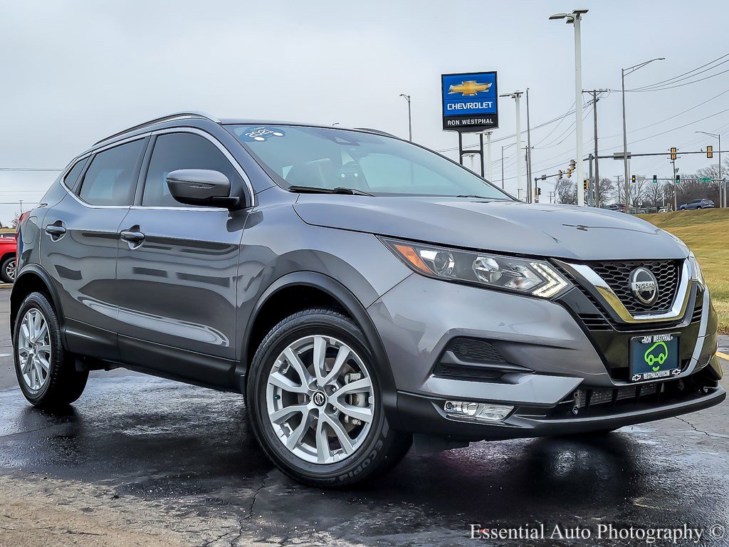 2021 Nissan Rogue Sport SV's photo