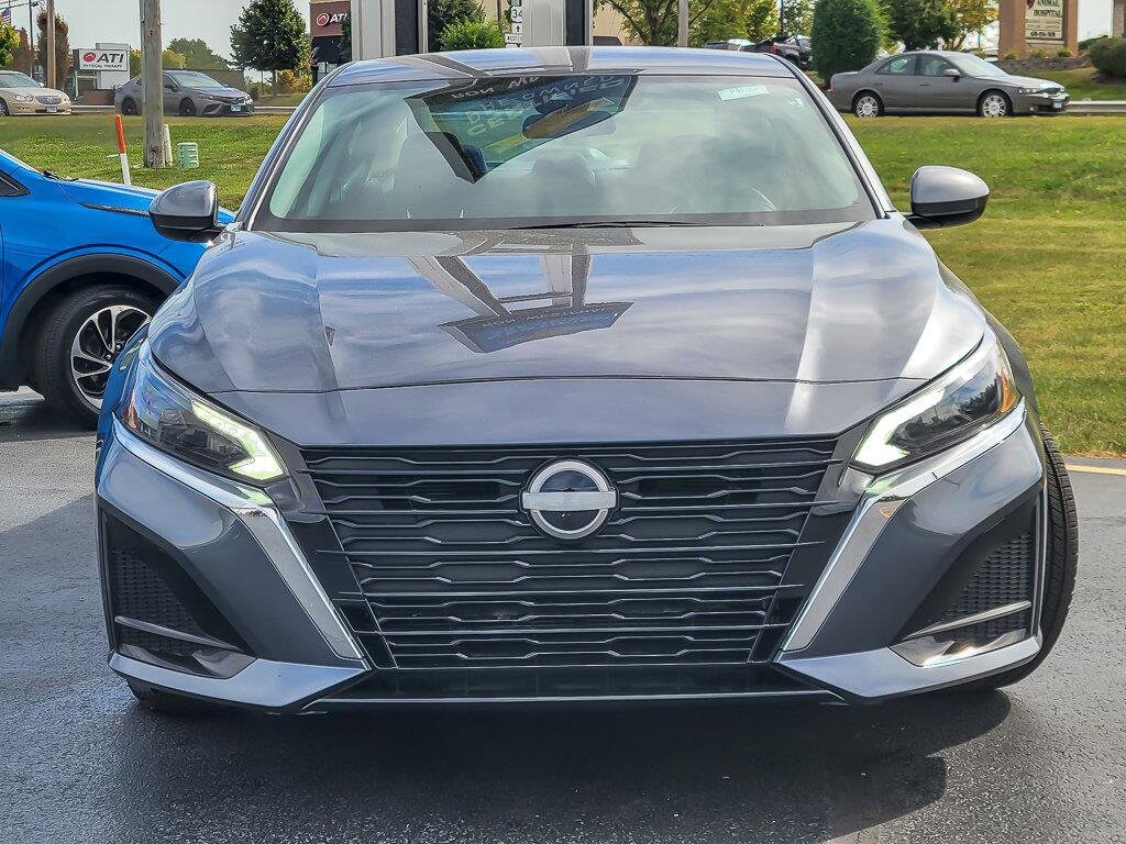 Used 2023 Nissan Altima 2.5 SV