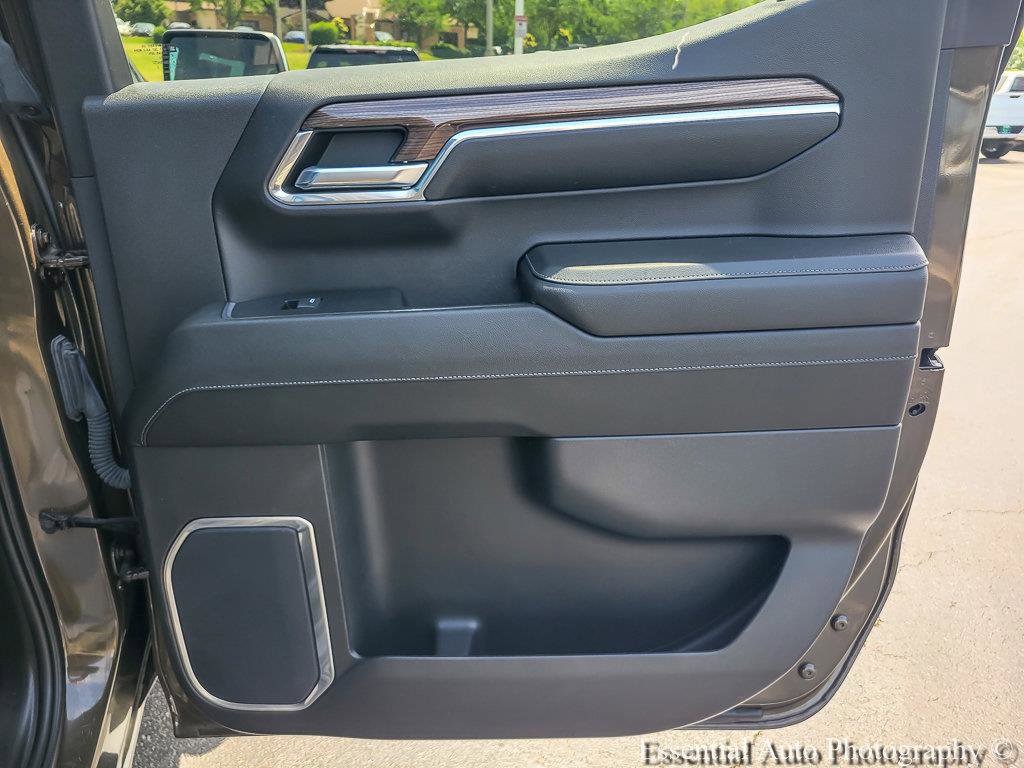 2023 Chevrolet Silverado 1500 LT - Photo 24