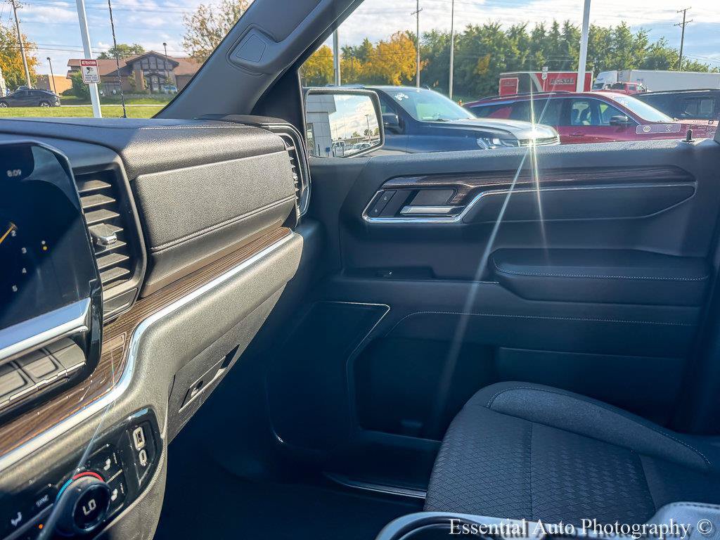 2024 Chevrolet Silverado 1500 LT - Photo 23