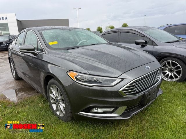 2017 Ford Fusion SE FWD's photo