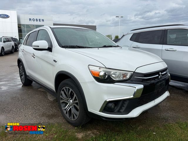 2018 Mitsubishi Outlander Sport 2.0 ES 2WD CVT's photo