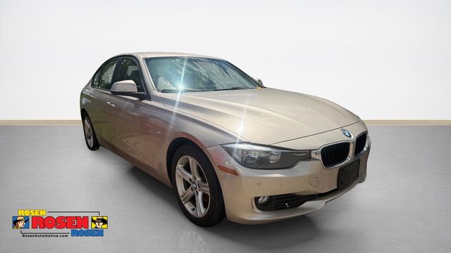 2015 BMW 3 Series 320i xDrive Sedan's photo