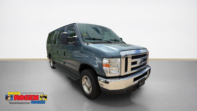 2013 Ford E-Series E-150 XLT's photo