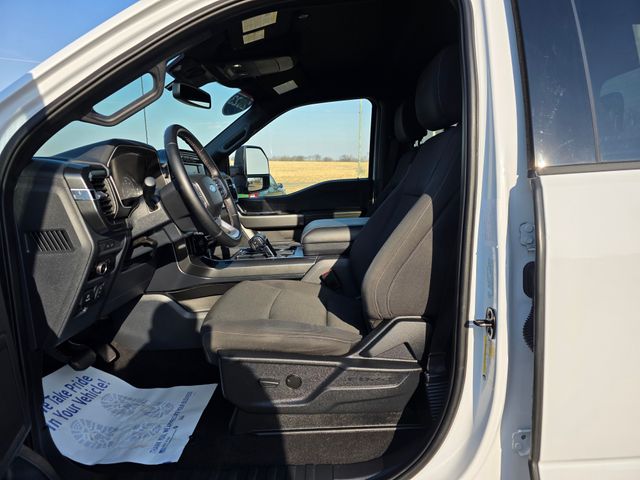 2023 Ford F-150 XLT photo 4