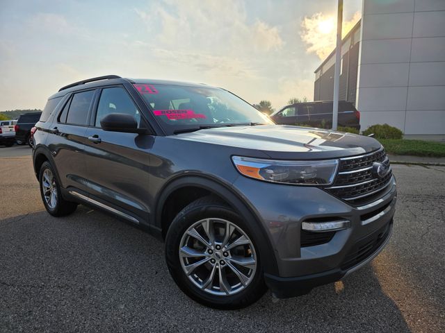 2021 Ford Explorer XLT photo 2