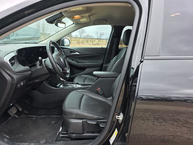 2024 Buick Encore GX Sport Touring photo 2