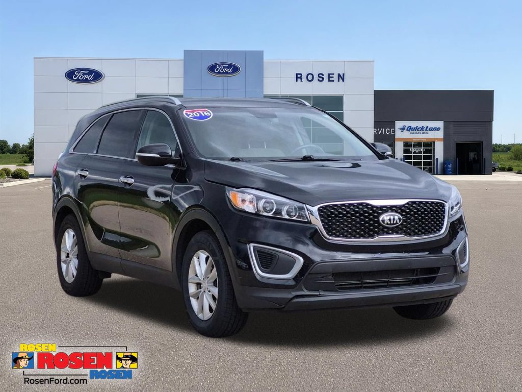Used 2016 Kia Sorento LX with VIN 5XYPG4A32GG056617 for sale in Belleville, WI