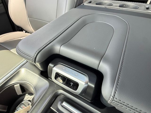 2026 Ford Expedition Active - Photo 21