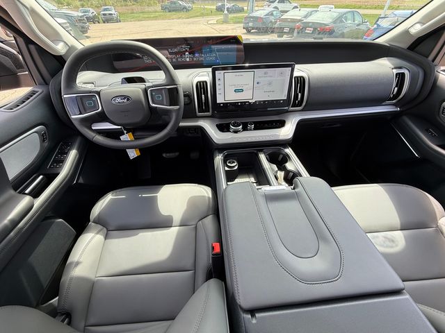 2026 Ford Expedition Active - Photo 7