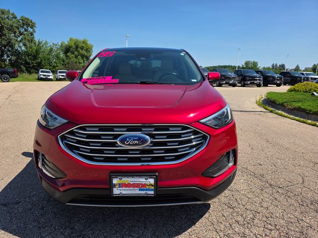 2022 Ford Edge SEL photo 3
